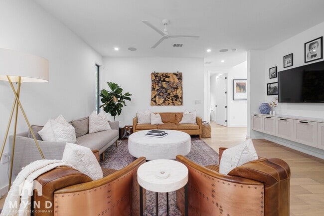 4429 Gillis St unit 1, Austin, TX 78745 - photo 7