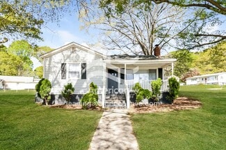 305 River Dr, Gaffney, SC 29340