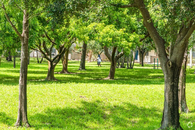 Lake Forest’s parks are perfect for those seeking exclusivity and comfort.