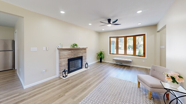 2432 Tippecanoe St, Lake Station, IN 46405 - photo 3