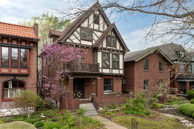 Every home is different and unique in Skinker DeBallviere.