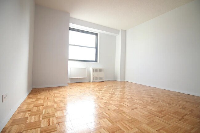 129 E 95th St unit 2F, New York, NY 10128 - photo 7