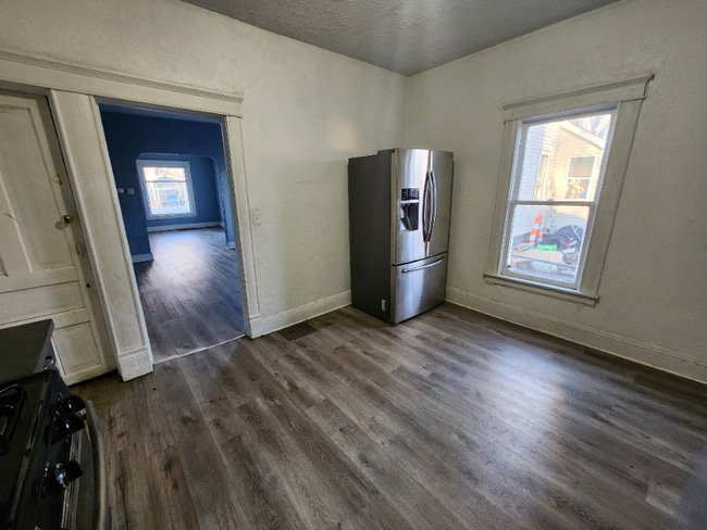 214 E Belmont St, Kalamazoo, MI 49001 - photo 3