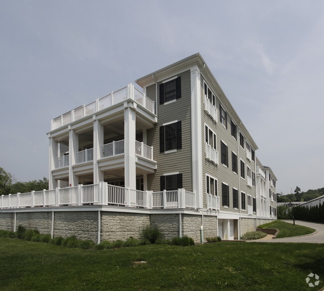 Fairfield Knolls On Roslyn Harbor, Roslyn, NY 11576 - photo 6