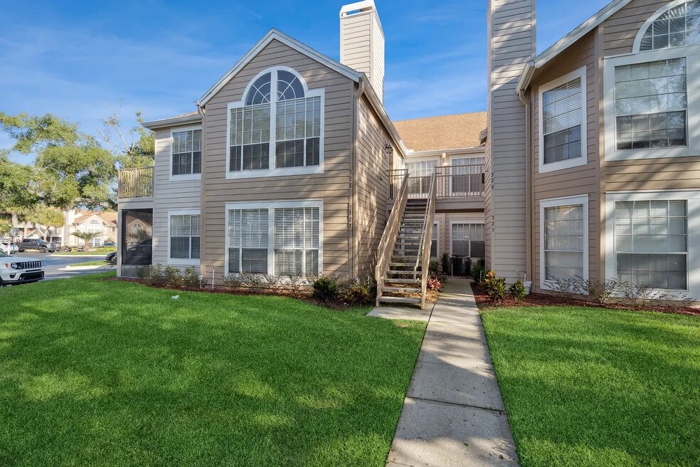 682 Youngstown Pkwy unit 328, Altamonte Springs, FL 32714 - photo 1