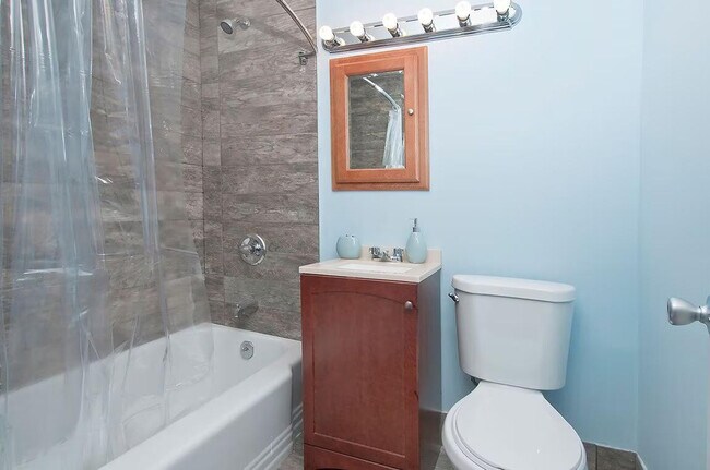 1581 1st Ave unit ID1032059P, New York, NY 10028 - photo 5