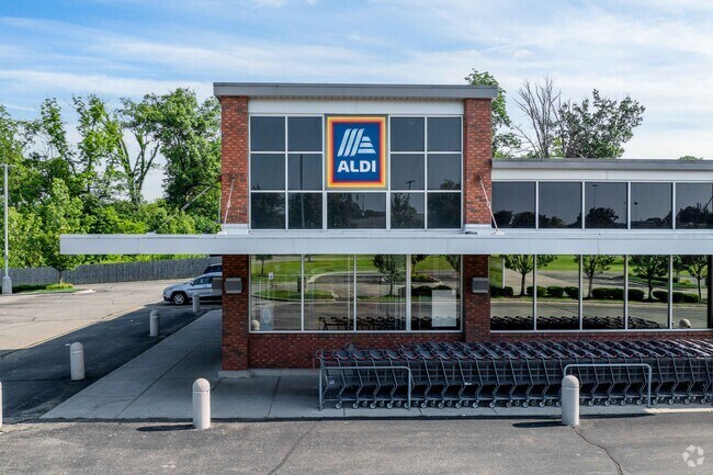 Sawyer's Mill residents can shop for groceries at Aldi.