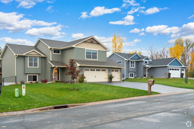 Homebuyers in the Warren, WI market can find newly renovated single family homes.