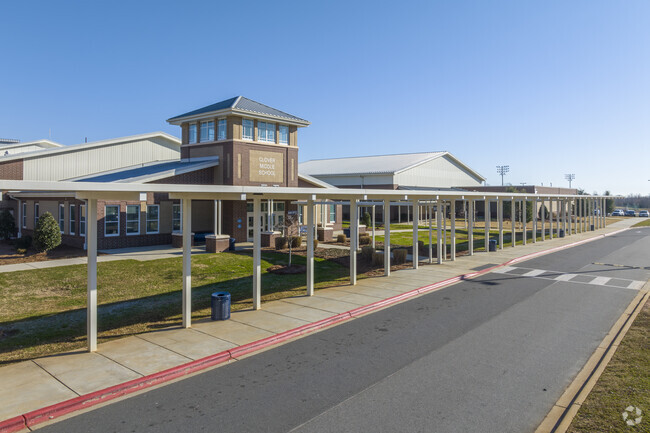 Clover Middle School main entrance.