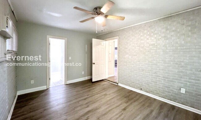 1964 Laurel Ln, Decatur, GA 30032 - photo 3