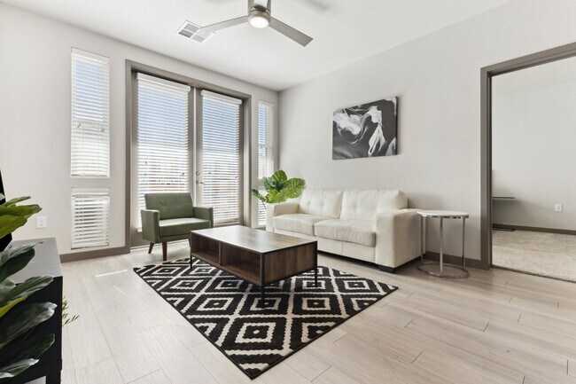 400 N 2nd Ave unit ID1049646P, Phoenix, AZ 85003 - photo 2