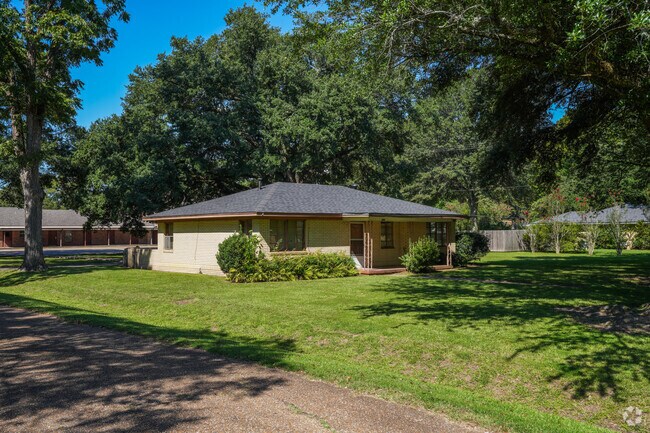 Classic architecture lines the streets in Lakeshore.