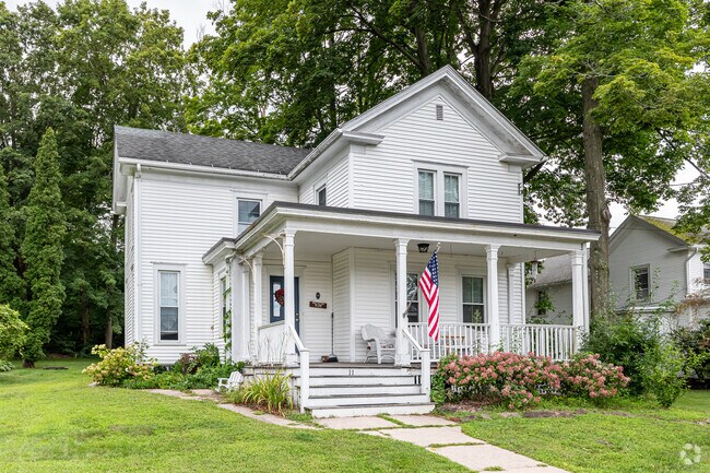 Tariffville homes tend to be uncomplicated.