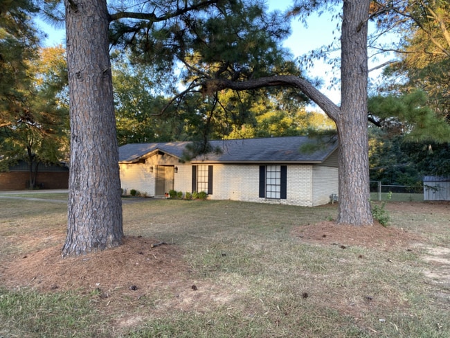 6408 Belair Dr, Texarkana, TX 75503 - photo 2
