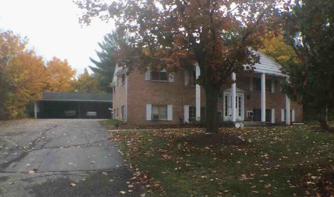 174 S Fremont St NE unit 1, Rockford, MI 49341 - photo 2