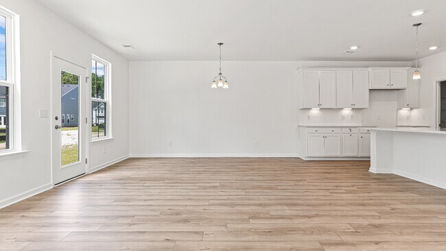 138 Yorkshire Dr unit 36485617, Moncks Corner, SC 29461 - photo 7