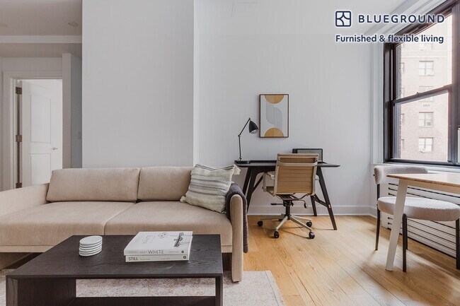 160 E 48th St unit FL10-ID1573, New York, NY 10017 - photo 2