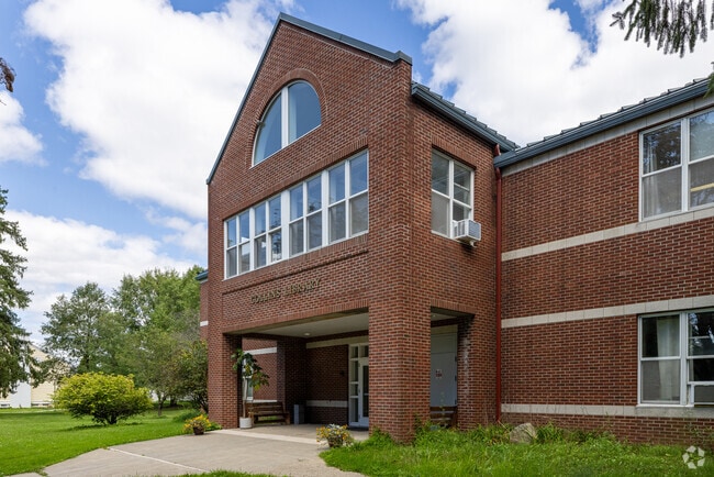 Oakwood Friends School is a highly rated school in Poughkeepsie.