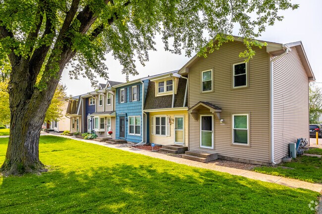 Valley High Manor residents can also choose from a few townhome communities.