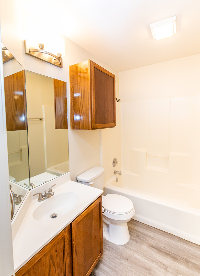 2nd Bathroom