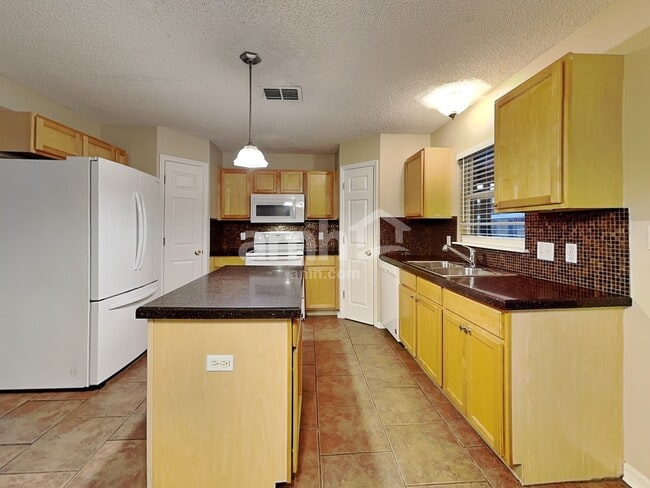 1071 Royal Marquis Cir, Ocoee, FL 34761 - photo 3