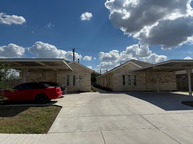 1610 W Broome St unit 3, Edinburg, TX 78541 - photo 2
