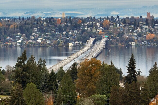 Downtown Seattle is 6.4 miles to the west while Bellevue is 5.2 miles to the east.