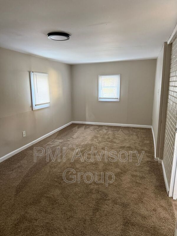 216 SW Heights Rd, Topeka, KS 66609 - photo 5