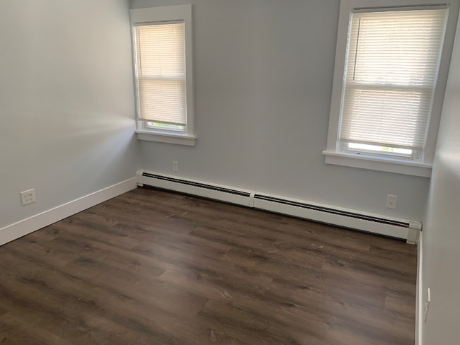 4 Bay Front Dr unit 2N, Baldwin, NY 11510 - photo 3