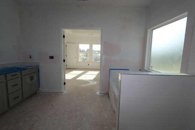 3151 Rolling Brook Dr, Columbia, TN 38401 - photo 6