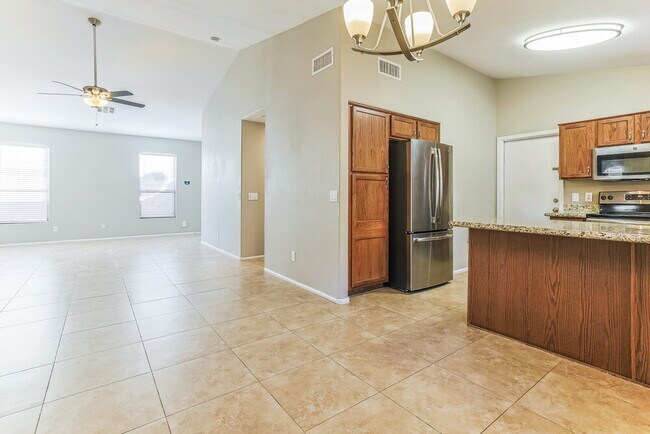 672 E Lovegrass Dr, San Tan Valley, AZ 85143 - photo 7