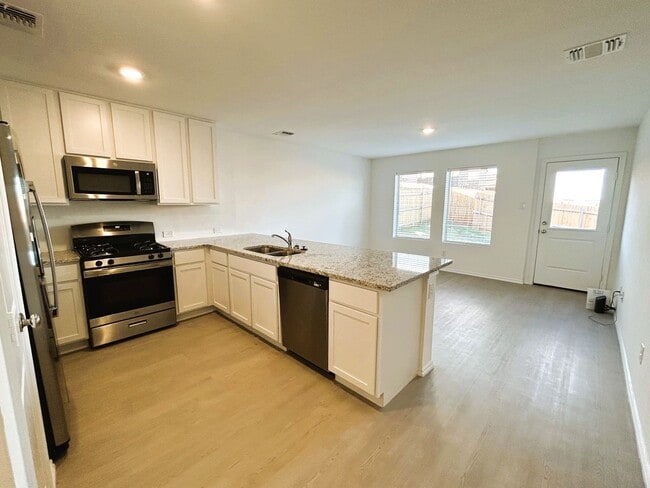 3231 NW 147th Terrace, Oklahoma City, OK 73134 - photo 3