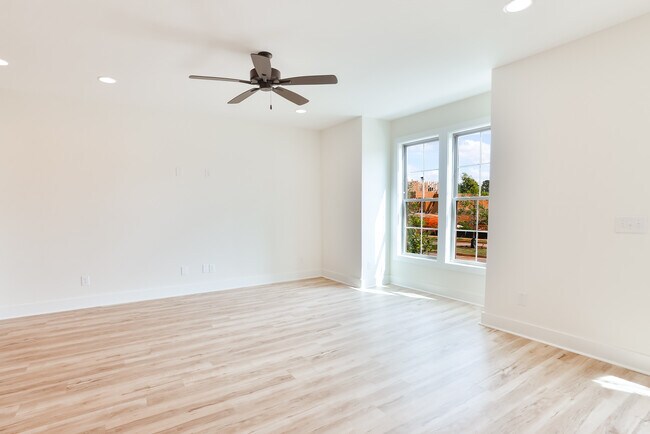 3236 Bottle Way unit 38789144, Auburn, AL 36830 - photo 3