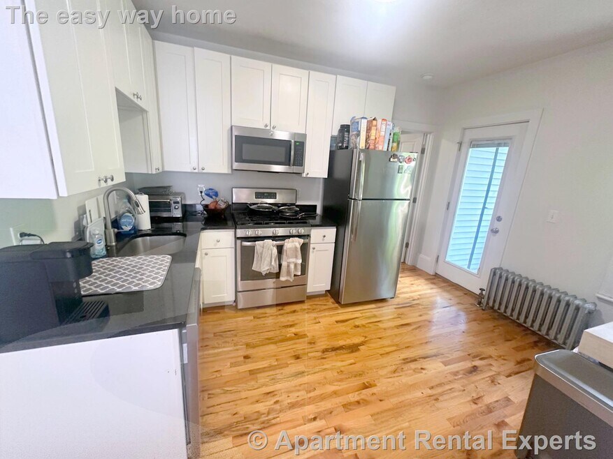 39 Bradley St, Somerville, MA 02145 - photo 1