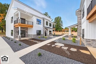 1030 S Wayne St Unit 104, Angola, IN 46703
