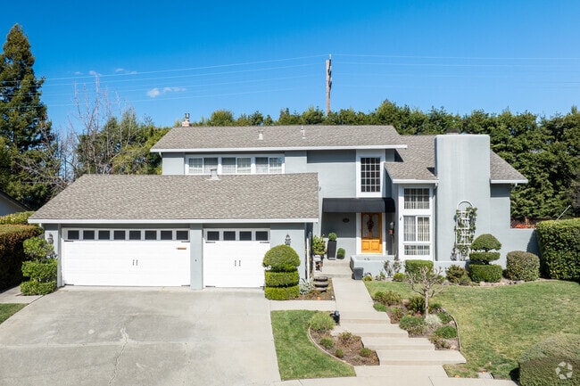 The homes in Carriage Hill are perfect for families, with ample space and quiet surroundings.