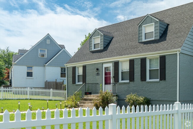Modern cape code style homes makes up most of the detached housing in Idlewood.