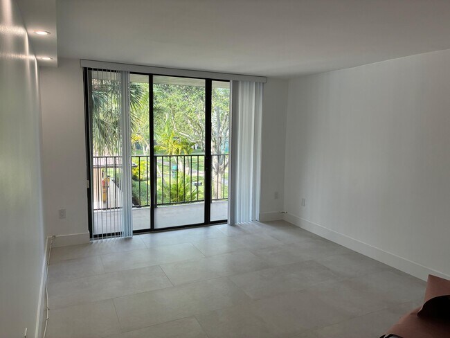 13000 SW 92nd Ave unit B206, Miami, FL 33176 - photo 6