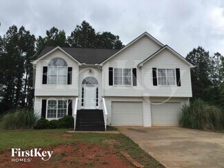715 Grove Pointe Cir, Locust Grove, GA 30248