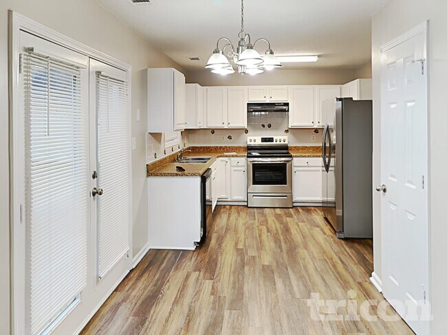 6899 Mahonia Place, Lithonia, GA 30038 - photo 4