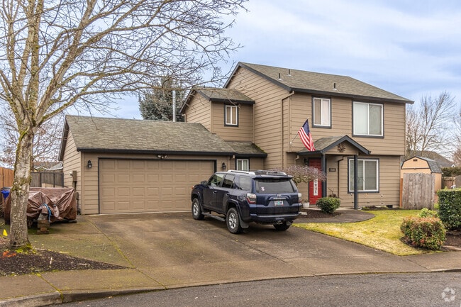 Most single-family homes in Molalla range from about $300,000 to $590,000.