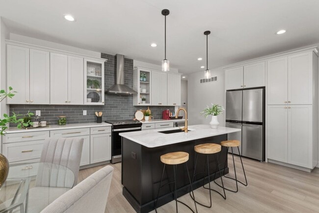 503 Wheatfield Cir, Wentzville, MO 63385 - photo 2