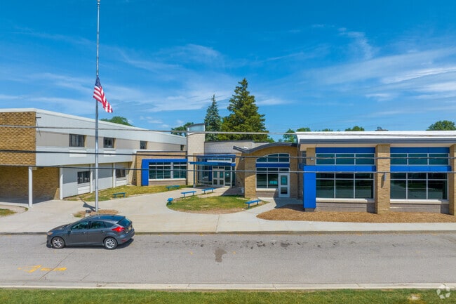 Plenty of room for student drop-offs at Jefferson Middle School in Saint Clair Shores.