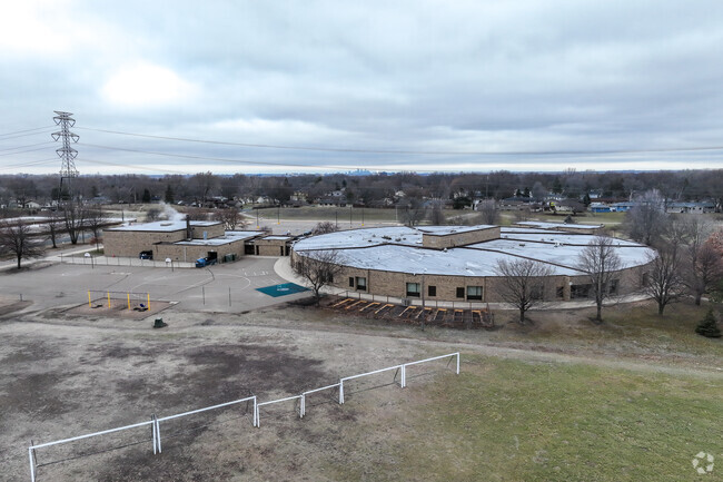 Rahn Elementary School earned an overall grade of B- from Niche.com.