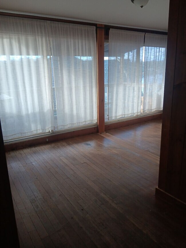 64 Main St unit 2, Vinalhaven, ME 04863 - photo 3