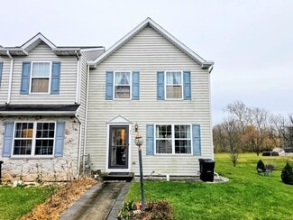 71 Laurel Dr, Myerstown, PA 17067