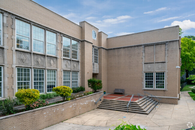 The front of Chevy Chase Elementary in Chevy Chase.