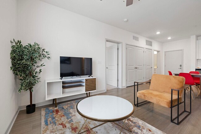 633 E Main St unit ID1031633P, Louisville, KY 40202 - photo 5