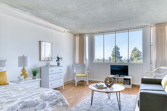 Bay Towers at Bixby Knolls - 55+ Active Adult Apartments, Long Beach, CA 90807 - photo 7