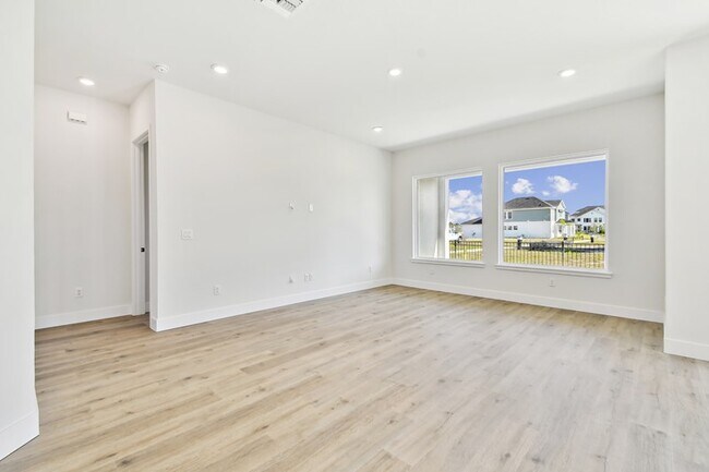 1550 Merrythought Ln unit 36476555, Sarasota, FL 34240 - photo 7